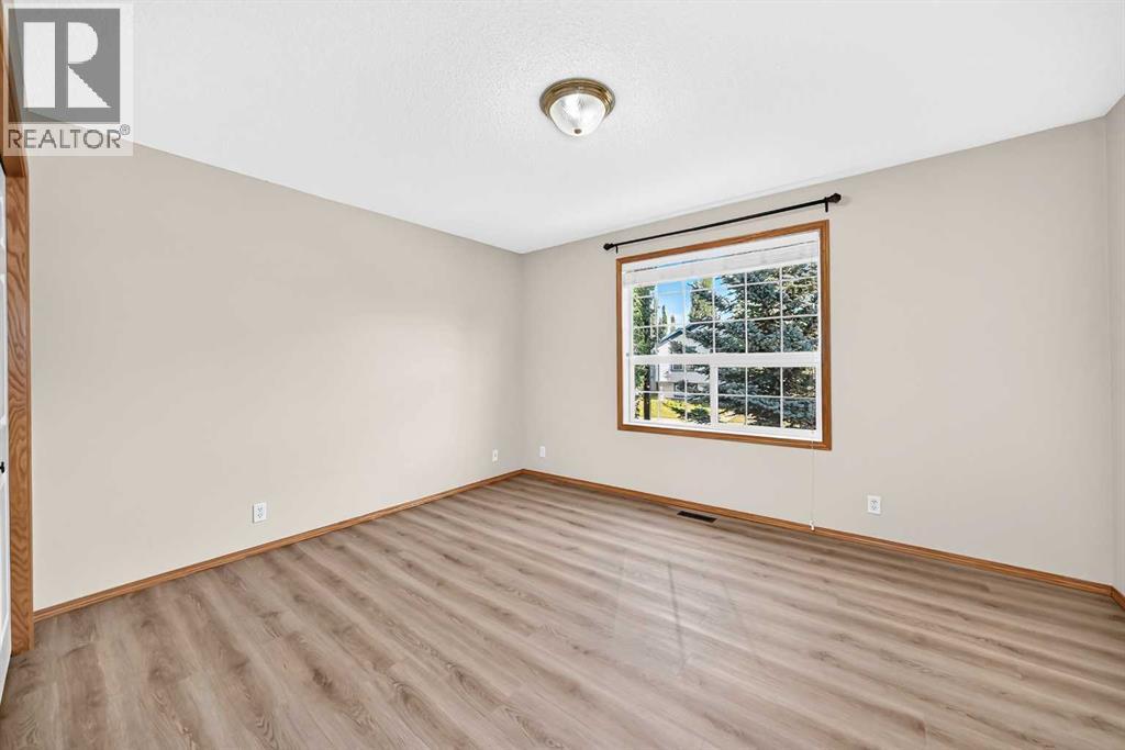 Listing photo – 36 Lister Crescent, Red Deer