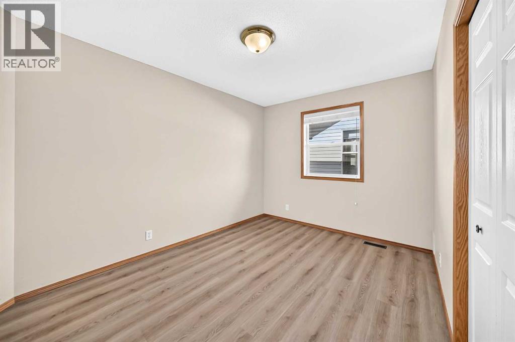 Listing photo – 36 Lister Crescent, Red Deer
