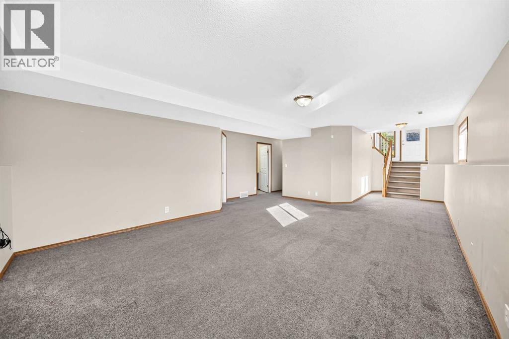 Listing photo – 36 Lister Crescent, Red Deer