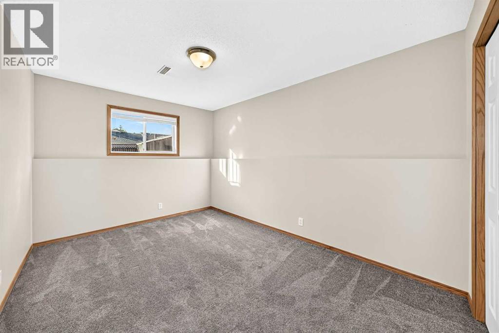 Listing photo – 36 Lister Crescent, Red Deer