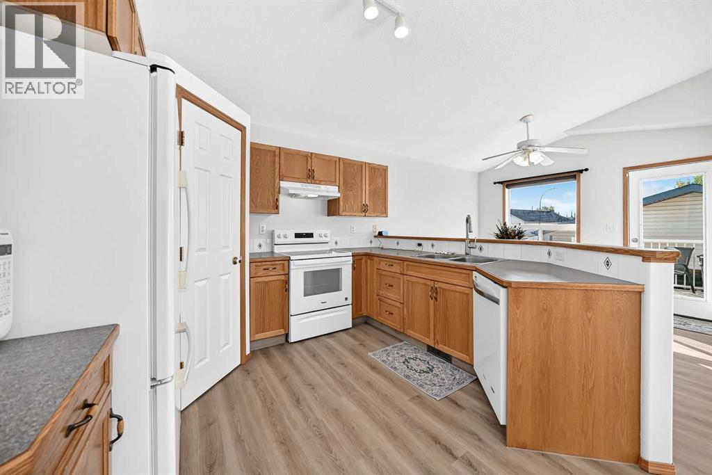 Listing photo – 36 Lister Crescent, Red Deer