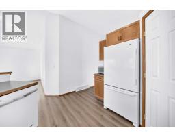 Living room - 36 Lister Crescent, Red Deer, AB T4R2S6 Photo 9