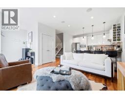 4pc Bathroom - 1, 4733 17 Avenue Nw, Calgary, AB T3B0P4 Photo 11
