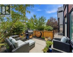 Bedroom - 1, 4733 17 Avenue Nw, Calgary, AB T3B0P4 Photo 6