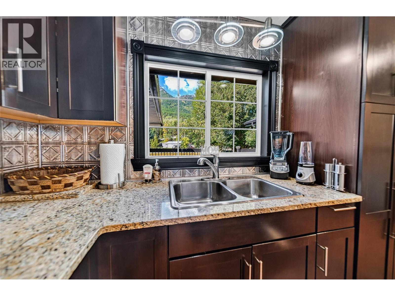 1706 McKenzie Road - Image 33