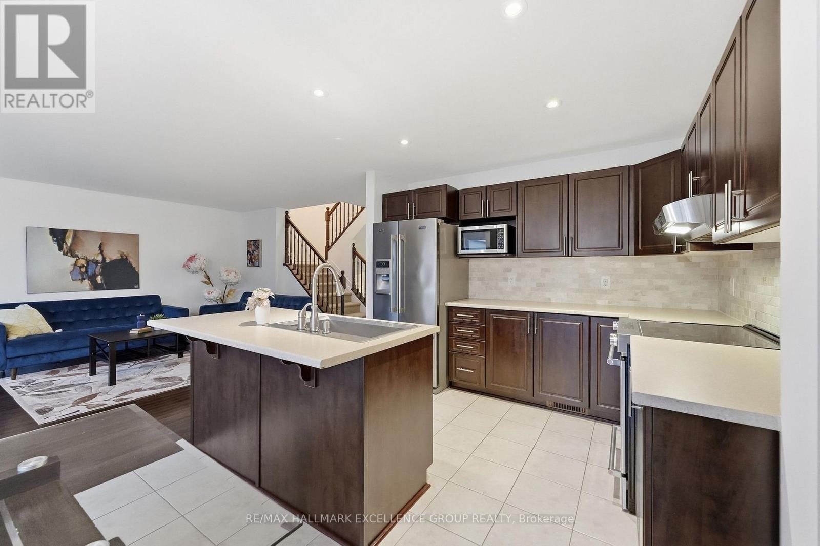 104 ONYX CRESCENT - 15