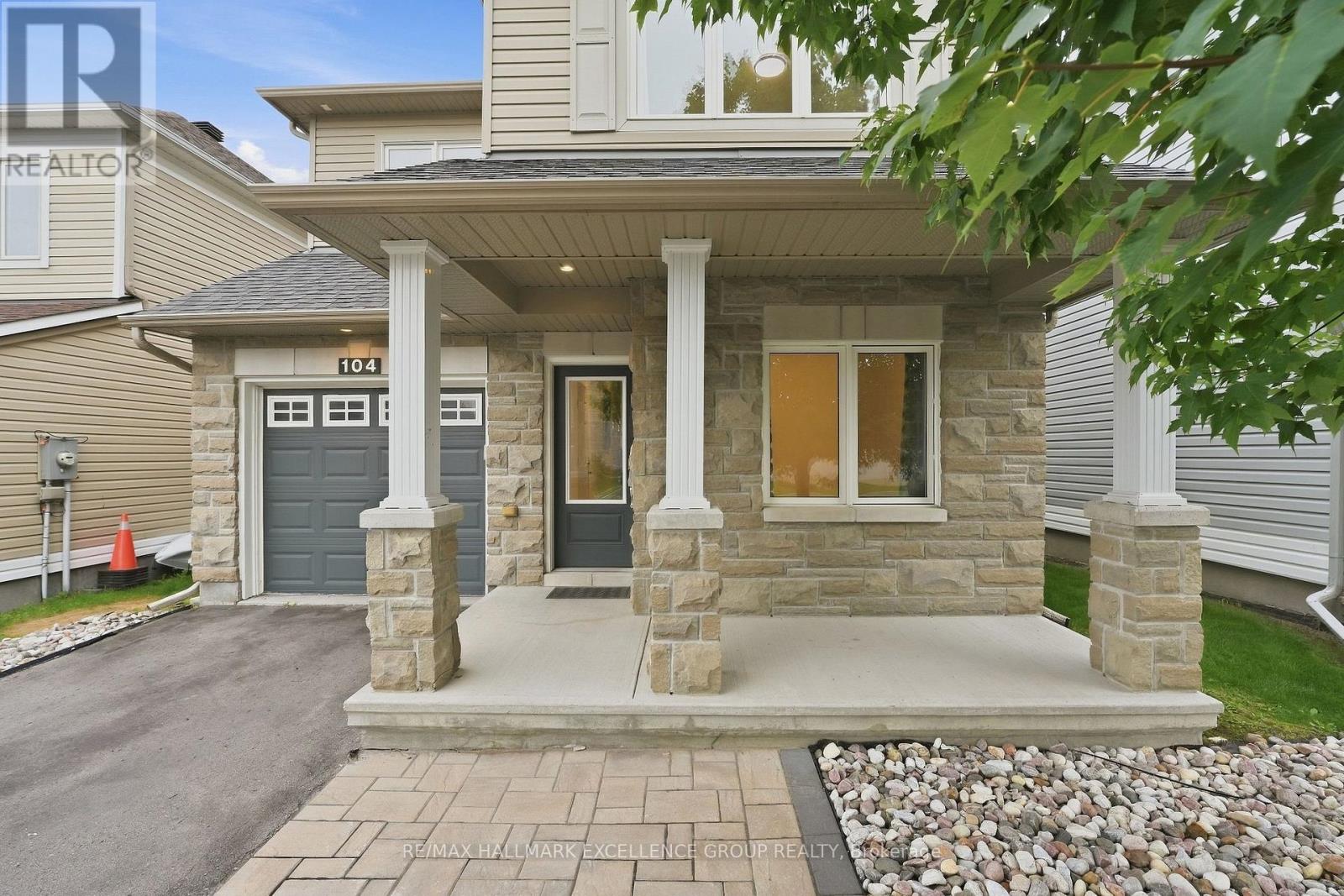 104 ONYX CRESCENT - 2