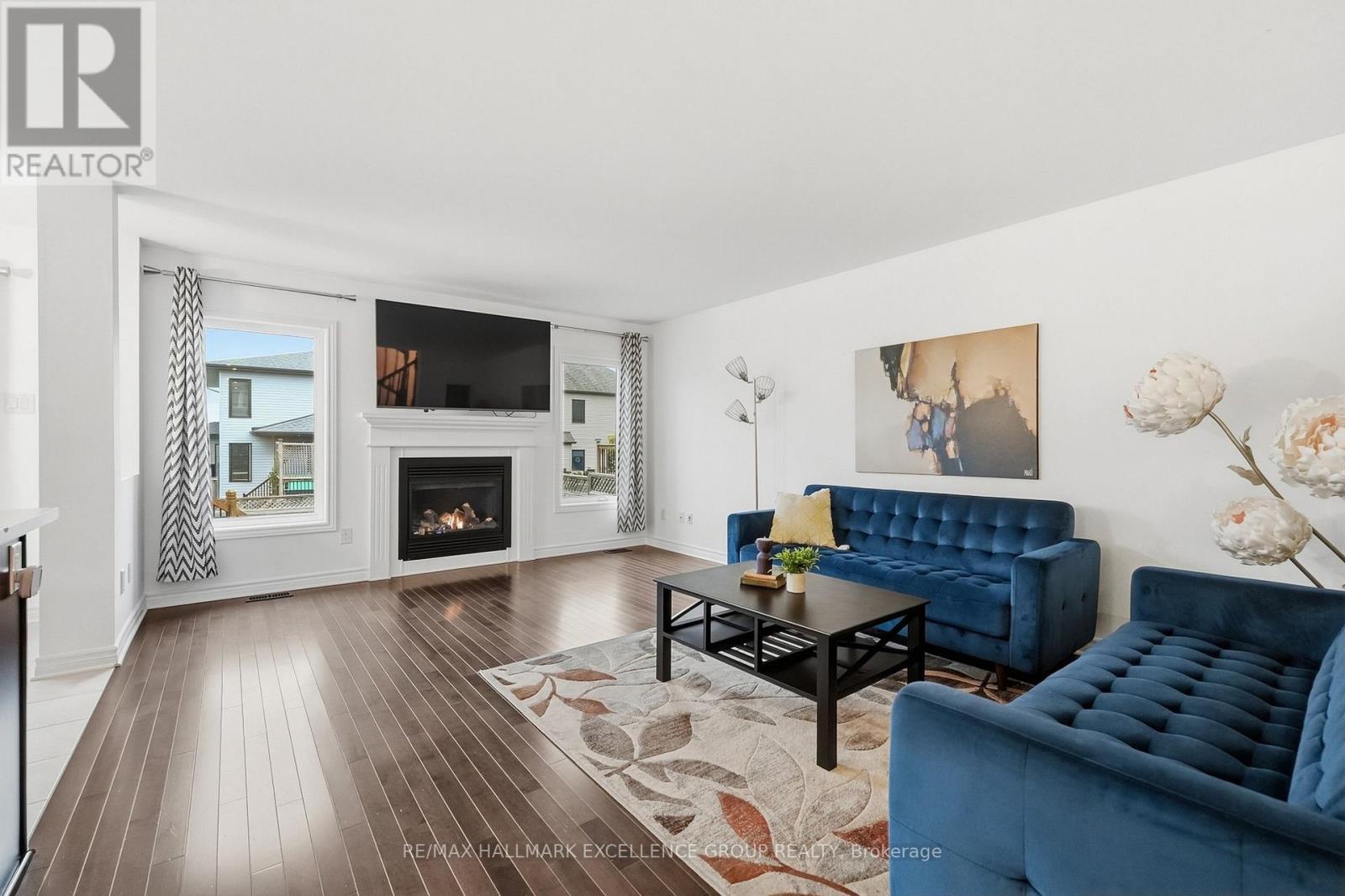 104 ONYX CRESCENT - 6