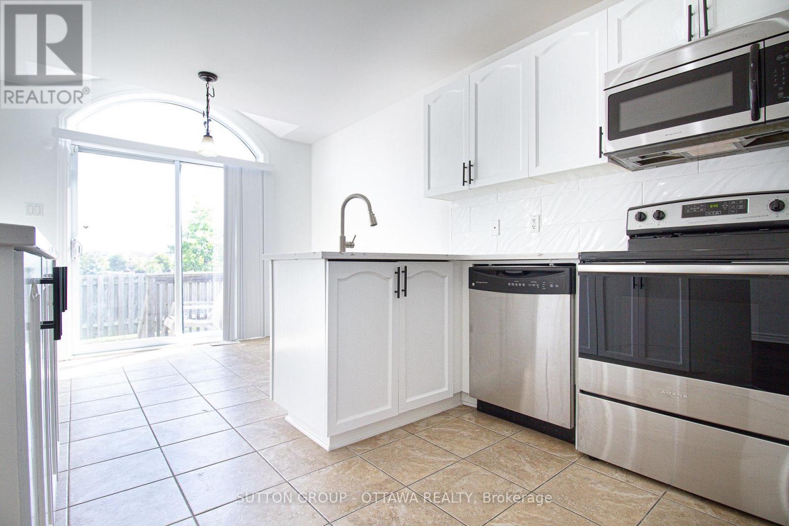 163 SILVERMOON CRESCENT - 12