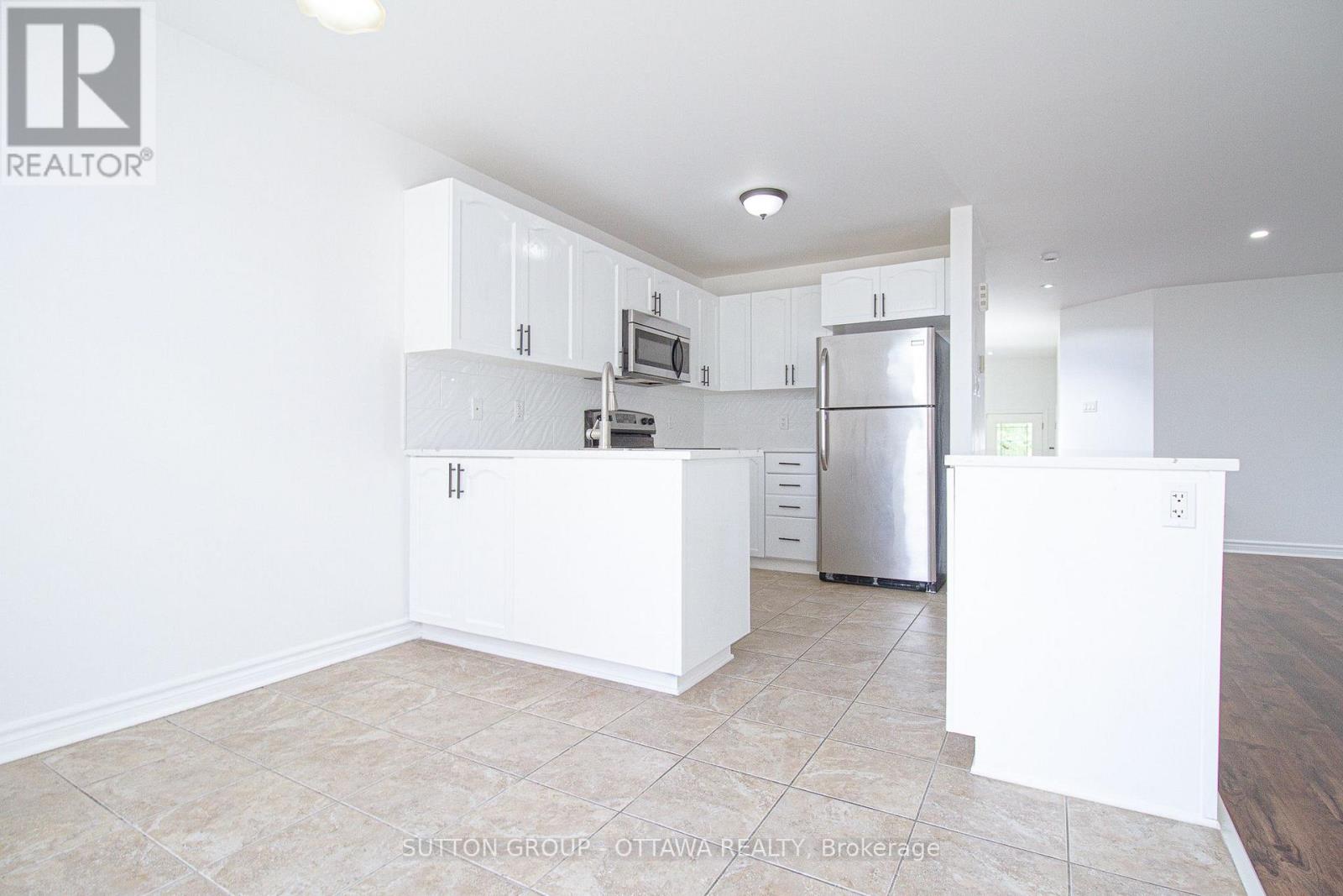 163 SILVERMOON CRESCENT - 14
