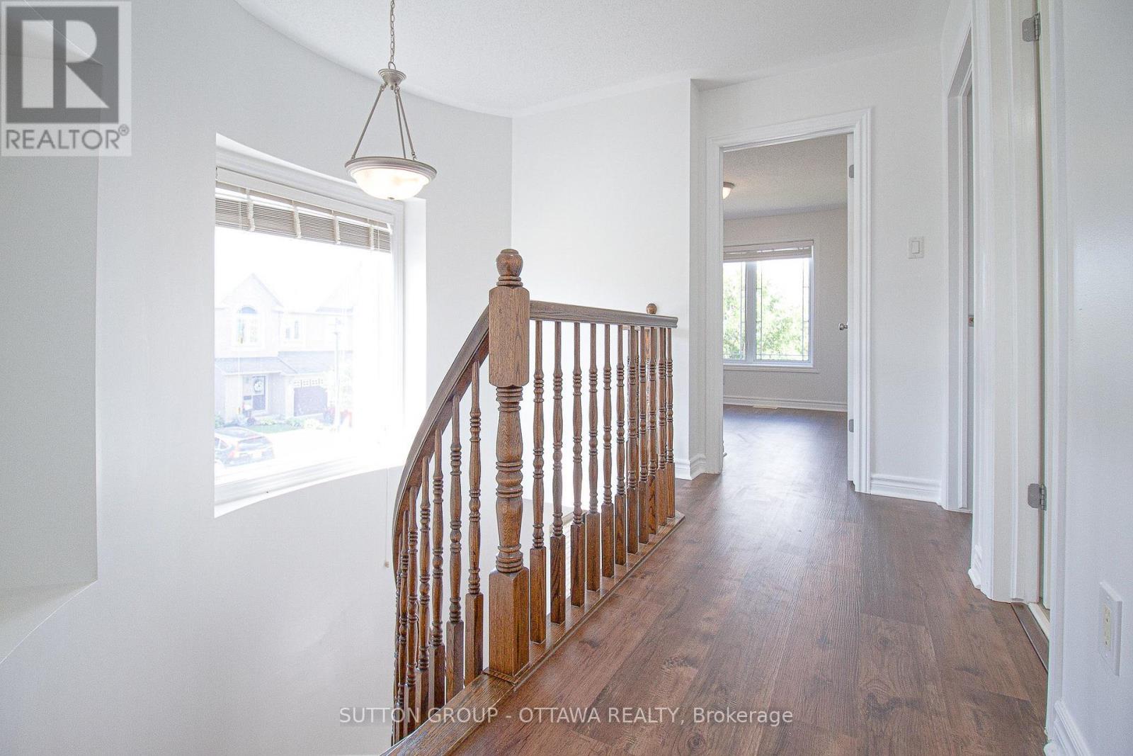163 SILVERMOON CRESCENT - 16