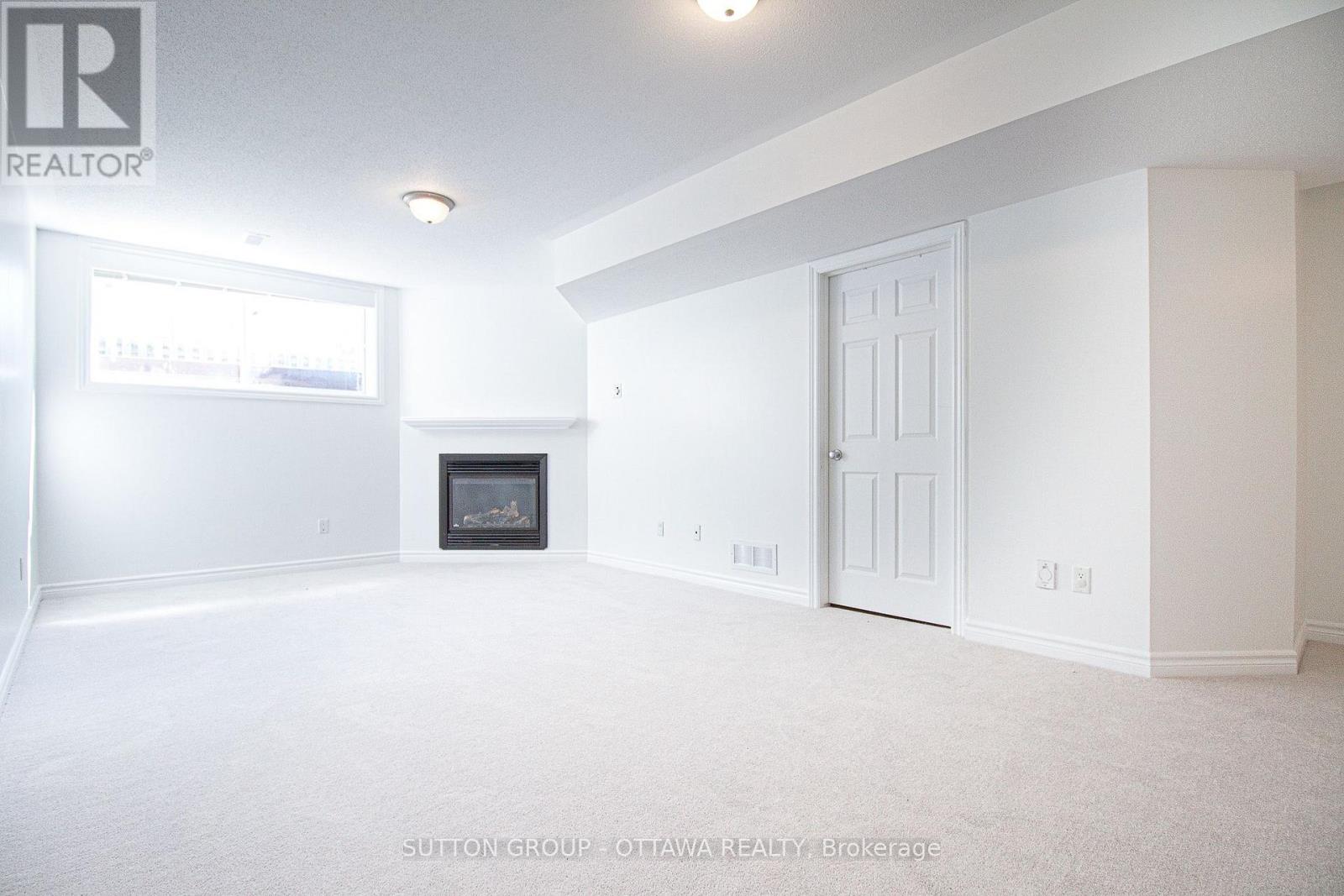 163 SILVERMOON CRESCENT - Image 31