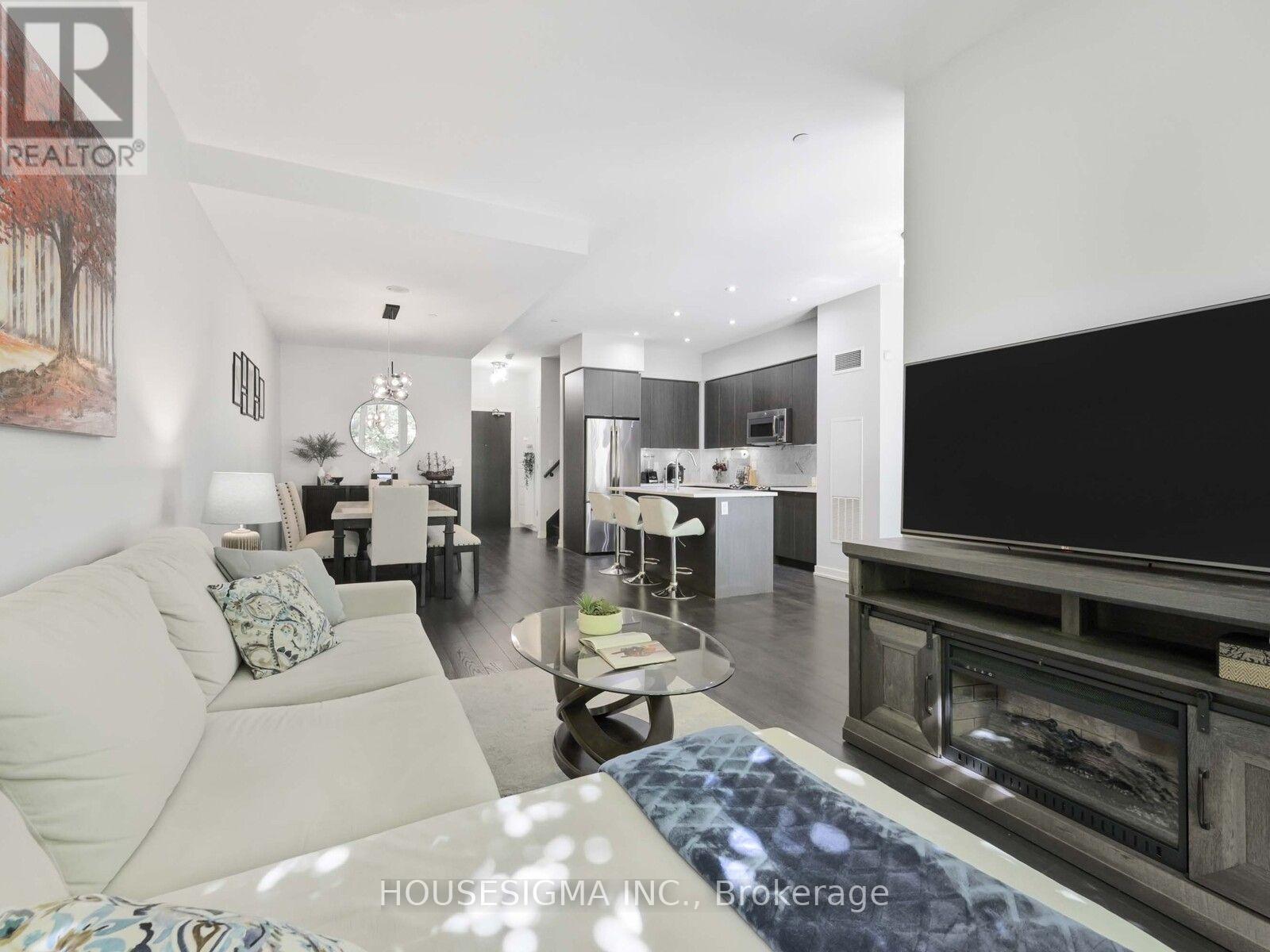TH03 - 32 BRUYERS MEWS, Toronto (Waterfront Communities) — photo 11