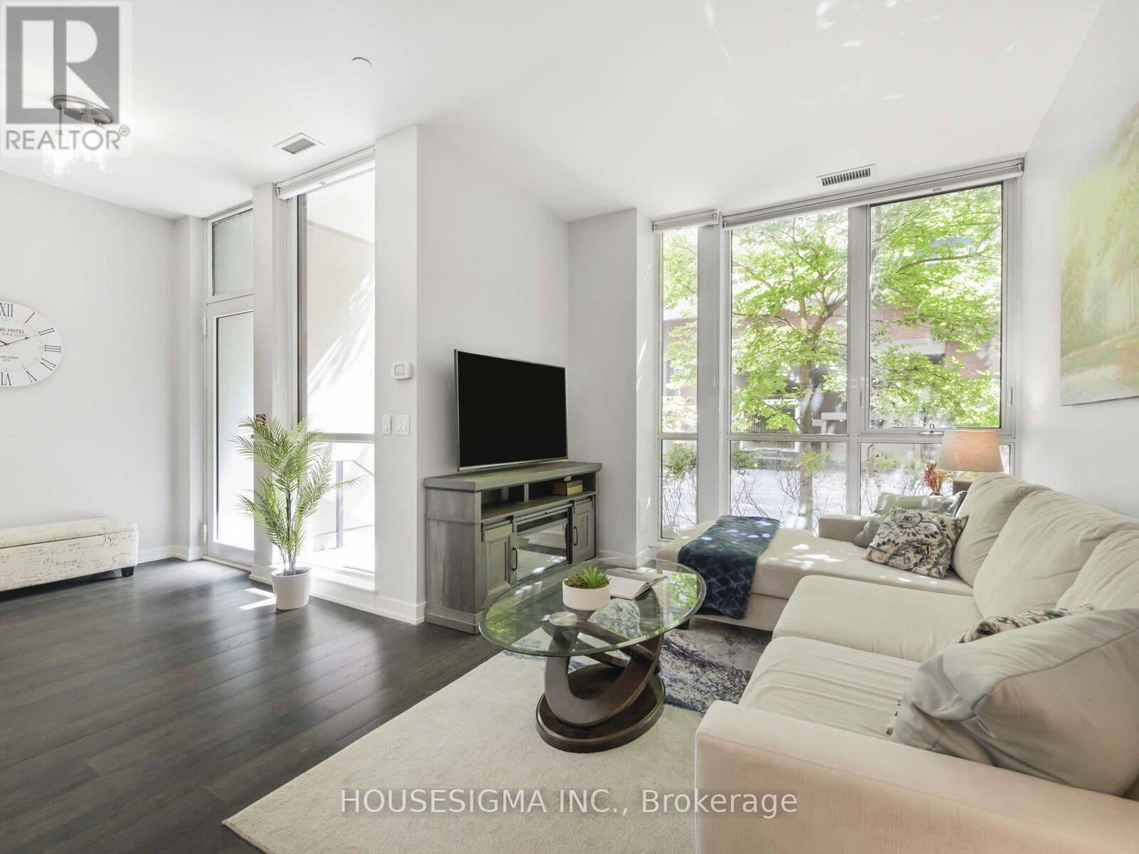 TH03 - 32 BRUYERS MEWS, Toronto (Waterfront Communities) — photo 4