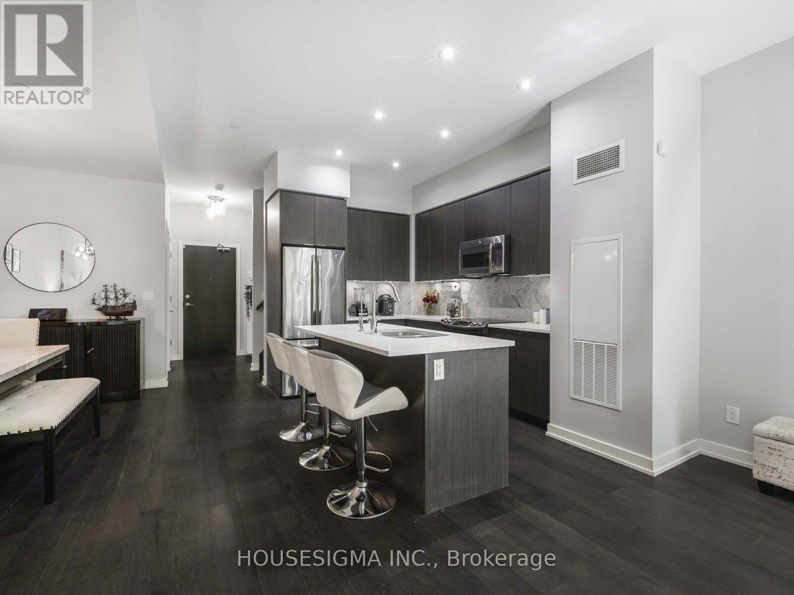 TH03 - 32 BRUYERS MEWS, Toronto (Waterfront Communities) — photo 8