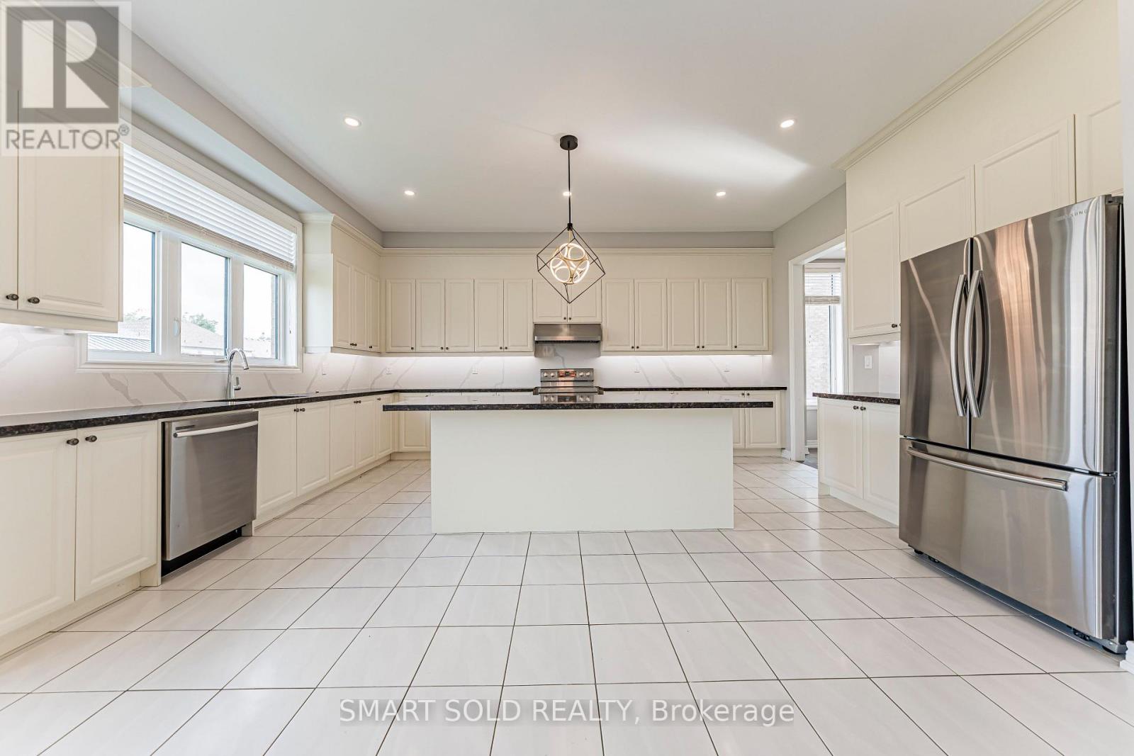 56 REDMOND CRESCENT, Springwater (Centre Vespra) — photo 11