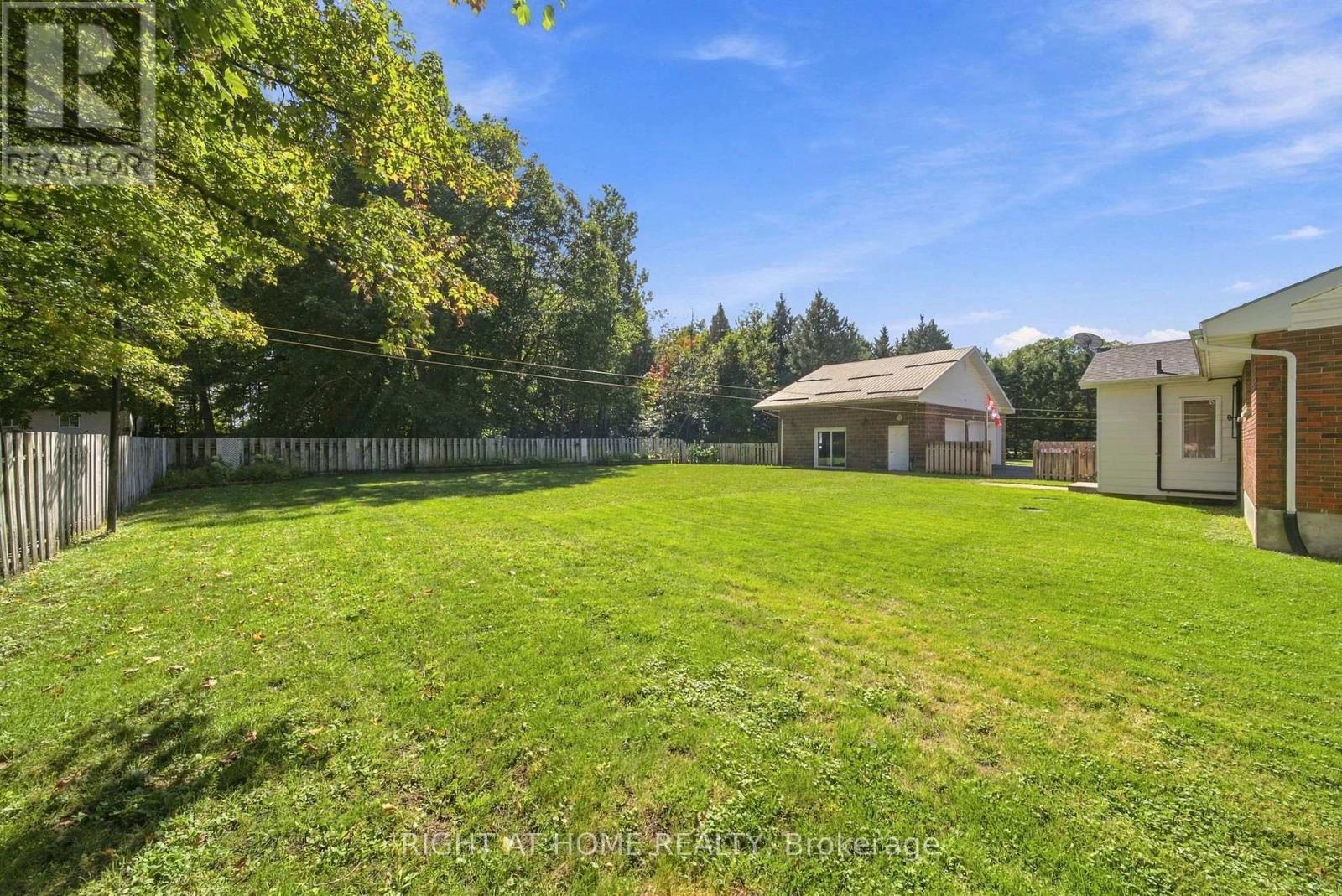 1013 TAY POINT ROAD - 34