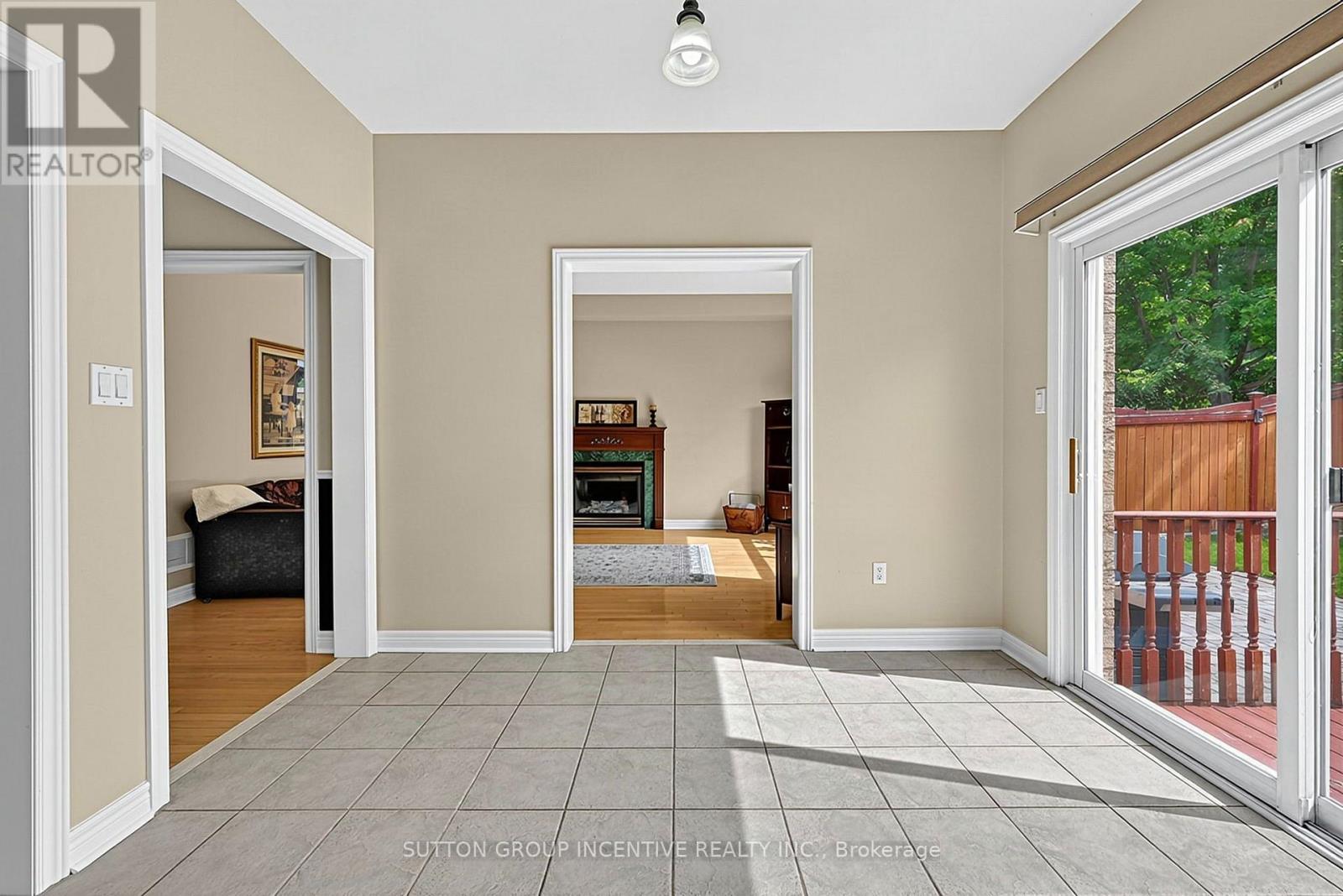 23 PRINCE OF WALES DRIVE, Barrie (Innis-Shore) — photo 9