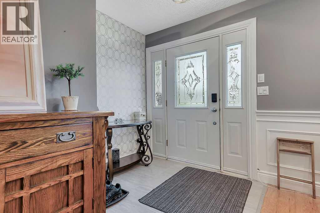 Listing photo – 3318 41 Avenue, Red Deer