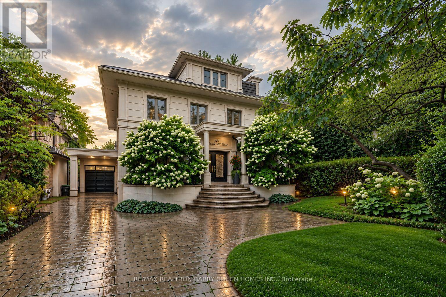 Photo of 428 Russell Hill Road
