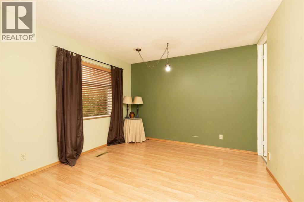 1313 Huron Place S - 12