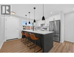 4pc Bathroom - 2018 12 Avenue Sw, Calgary, AB T3C0S1 Photo 8