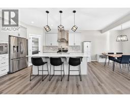 4pc Bathroom - 122 Sage Bluff Rise Nw, Calgary, AB T3R1W3 Photo 11