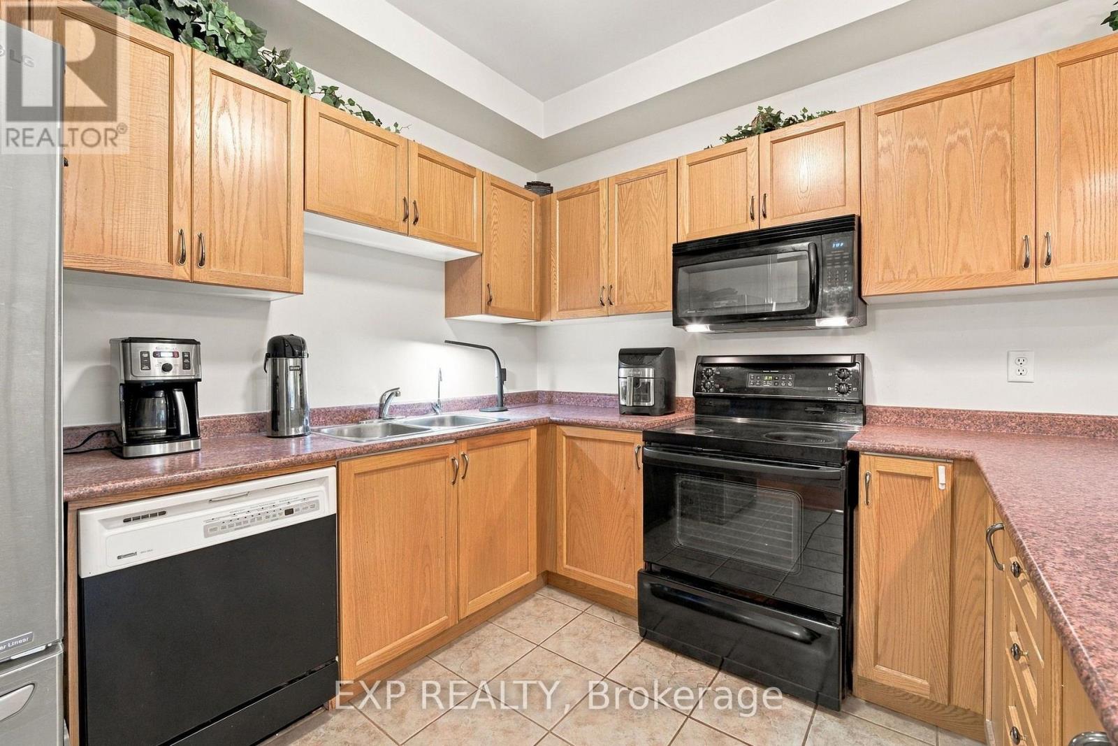42 KAITLIN DRIVE - 18