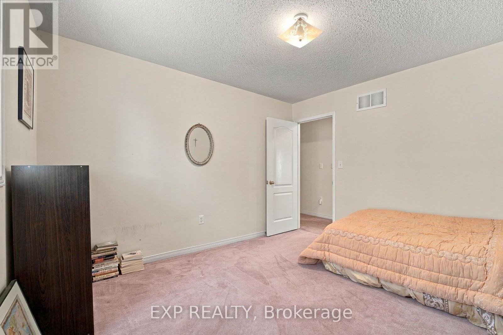 42 KAITLIN DRIVE - 31