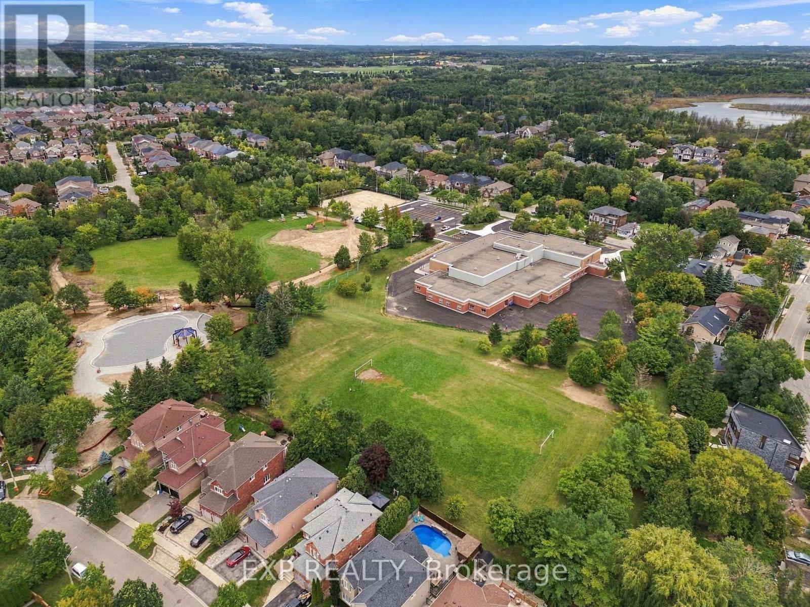 42 KAITLIN DRIVE - 40