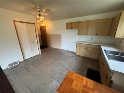 23 Brookside Way, Lac Du Bonnet Rm, MB R0E1A0 Photo 9