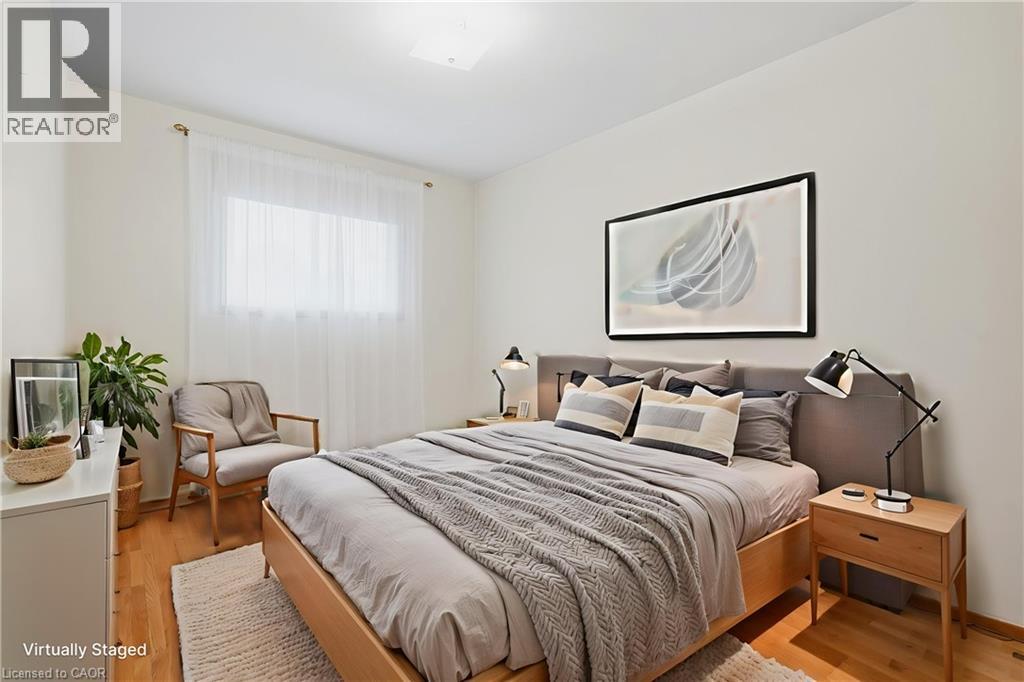 137 PICTON Street E, Hamilton — photo 9