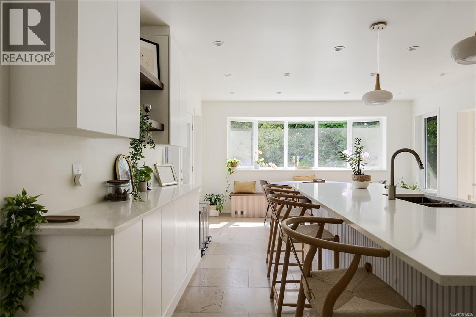  3055 Beach Drive, Oak Bay