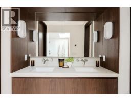 3055 Beach Dr, Oak Bay, BC V8R6L5 Photo 41
