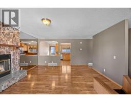 3pc Bathroom - 2727 Doverbrook Road Se, Calgary, AB T2B2L4 Photo 7