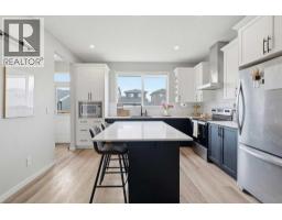 Primary Bedroom - 516 West Lakeview Drive, Chestermere, AB T1X2A2 Photo 10