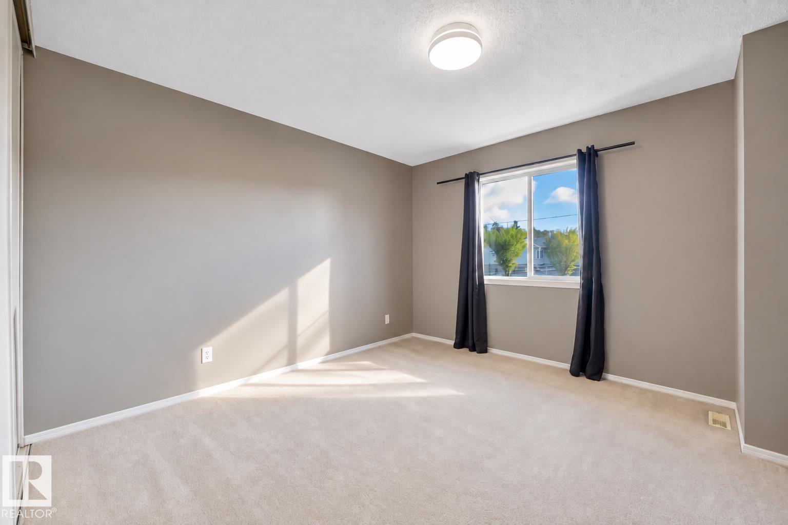 #13 6608 158 AV NW - 28