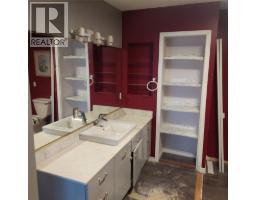 197 Ritchie Court, Kelowna, BC V1V2A8 Photo 18