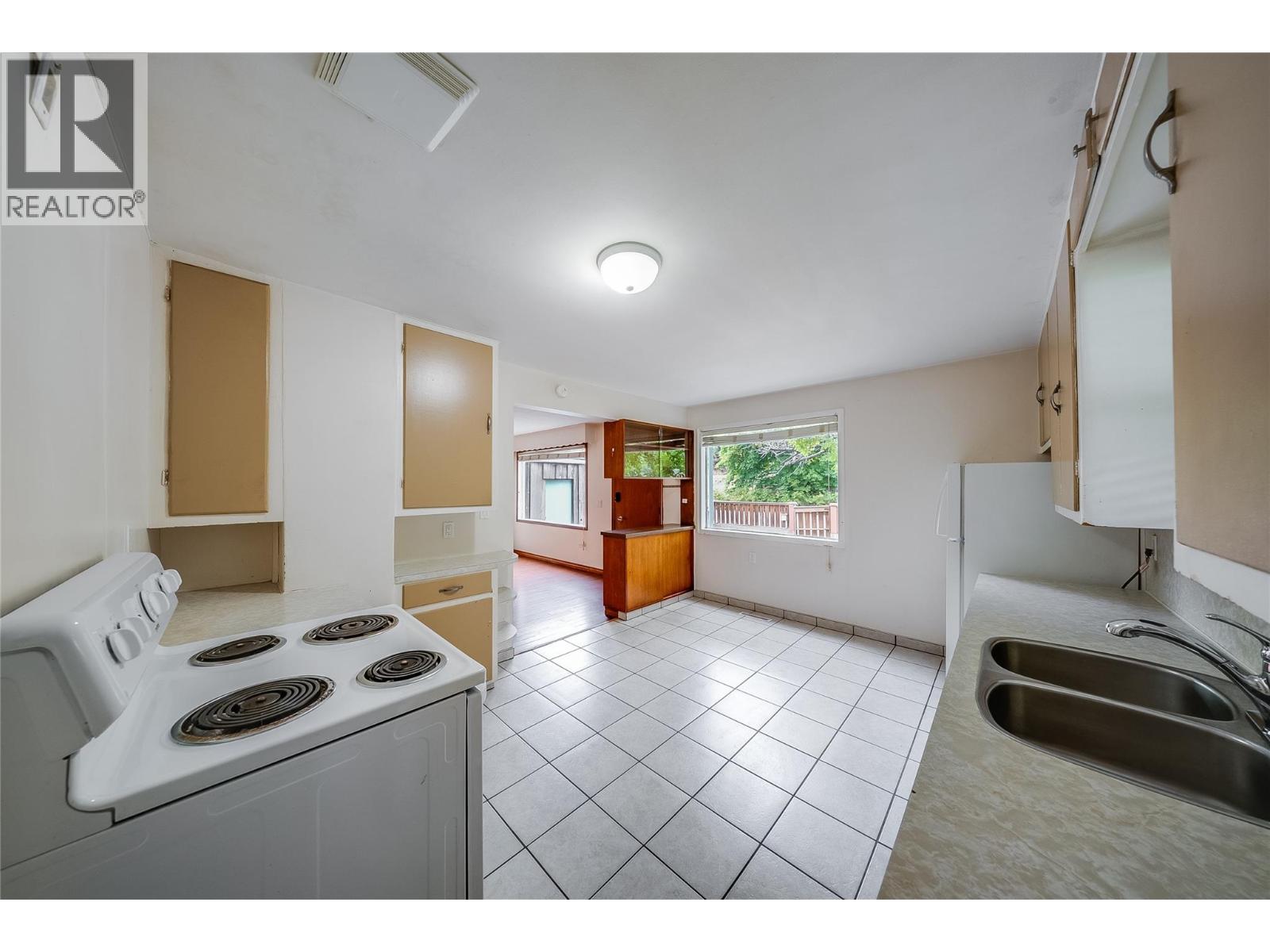 2258 Eighth Avenue - 10
