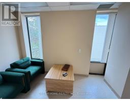 3000 Lawrence Avenue E, Toronto, ON M1P2V1 Photo 19