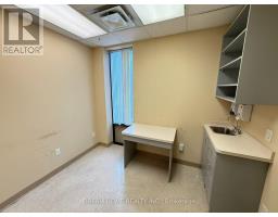 3000 Lawrence Avenue E, Toronto, ON M1P2V1 Photo 6