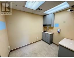 3000 Lawrence Avenue E, Toronto, ON M1P2V1 Photo 8