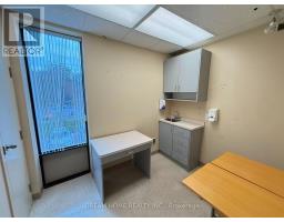 3000 Lawrence Avenue E, Toronto, ON M1P2V1 Photo 9