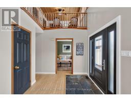 Primary Bedroom - 14 Rosewood Avenue, Springwater, ON L9X0P5 Photo 6