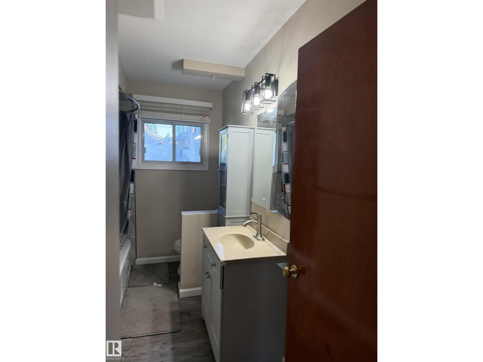 12002 48 ST NW - 17