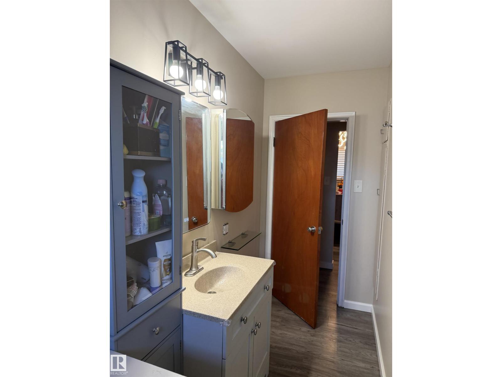 12002 48 ST NW - 18