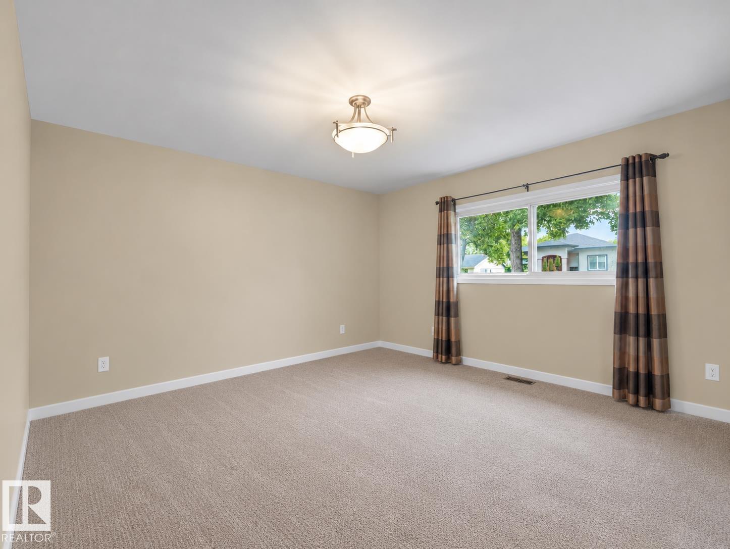 12002 48 ST NW - 12