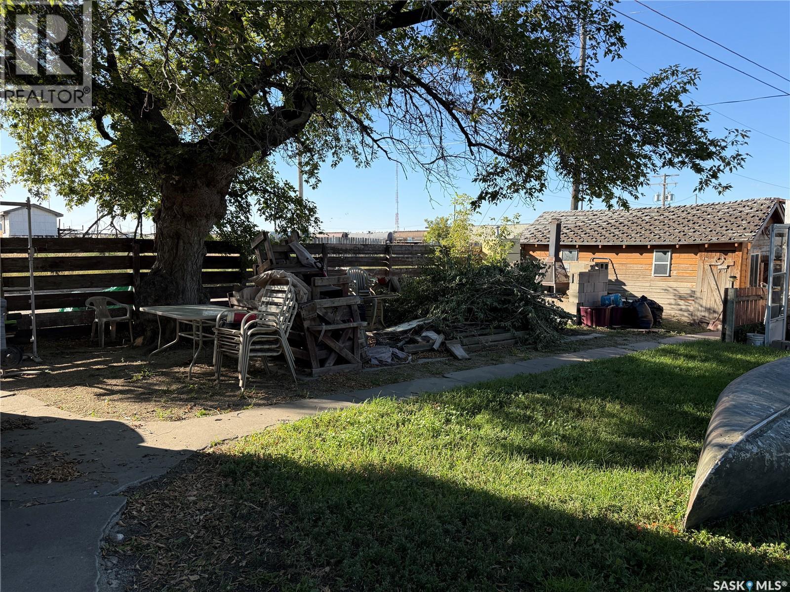 580 Maple STREET W - 42
