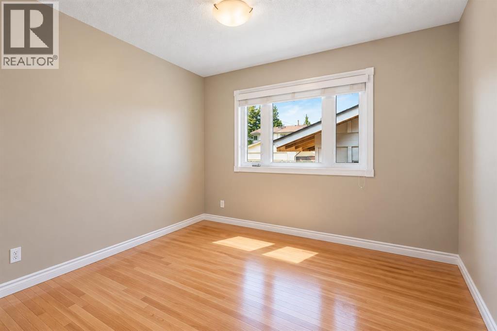 856 Lake Twintree Crescent SE photo 28