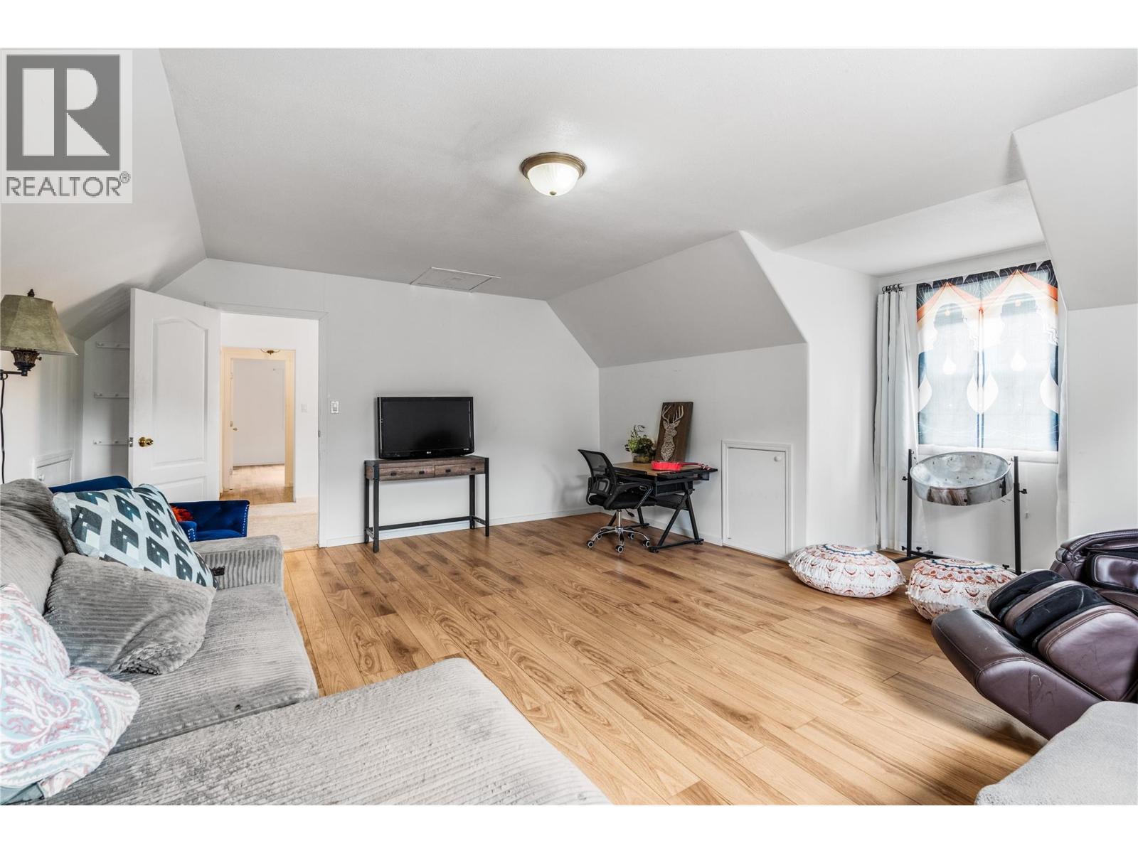 5858 Jen-Sherri Place - 47